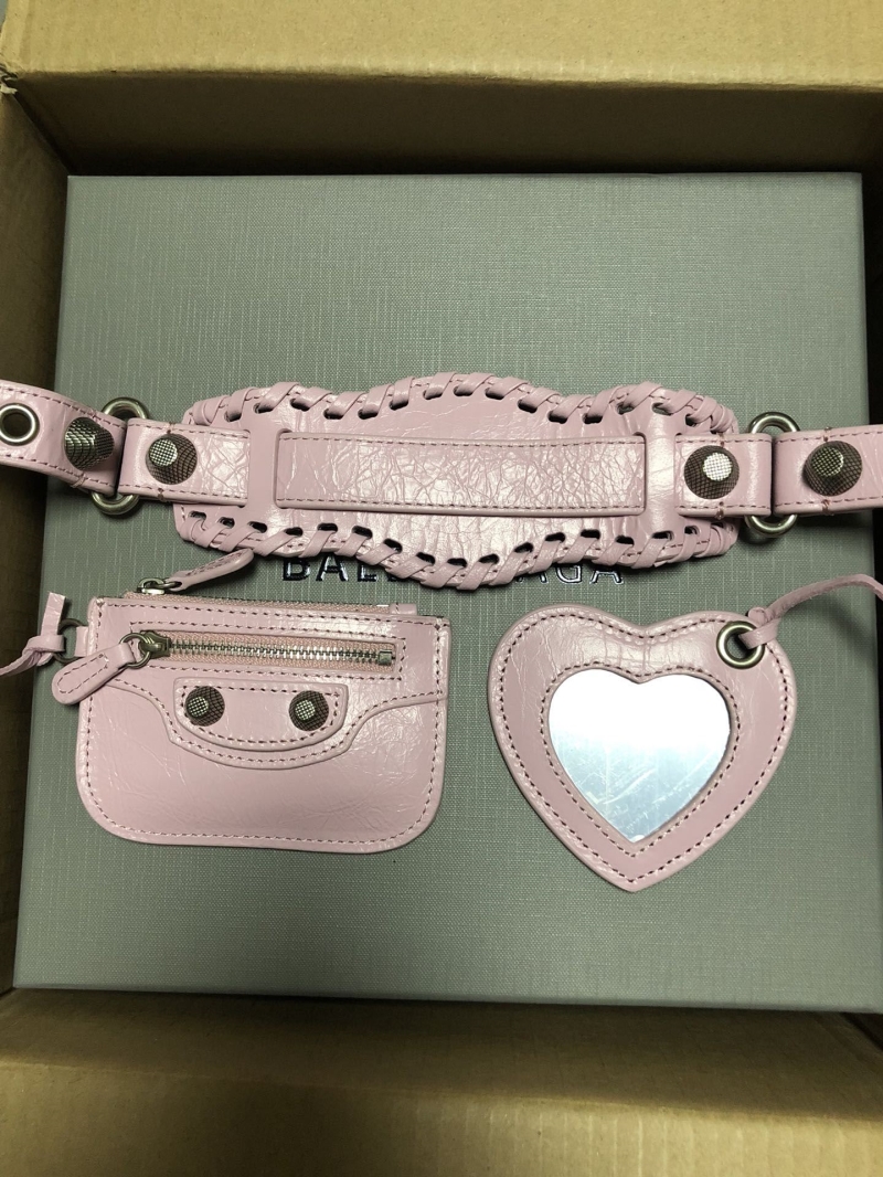 Ba1en*iaga le cagole bags